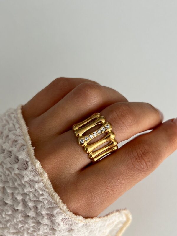 VINTAGE RING