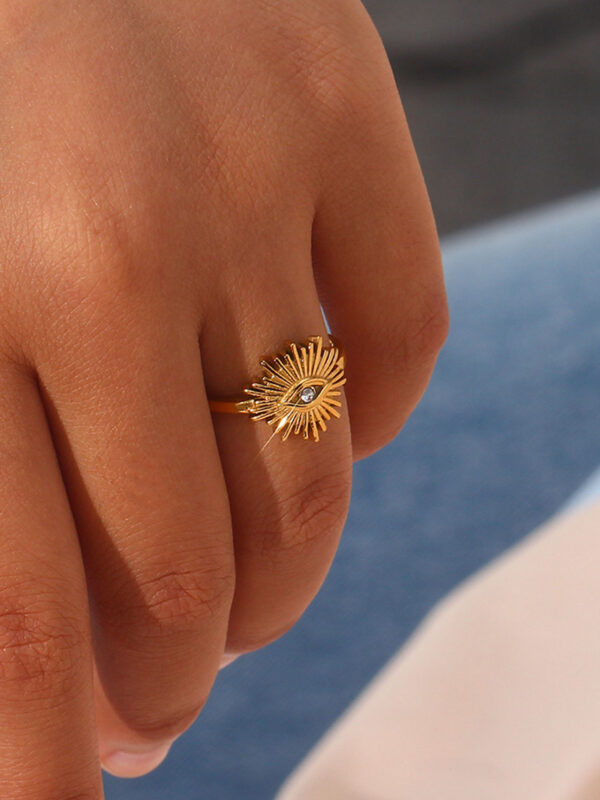 FASHION RING