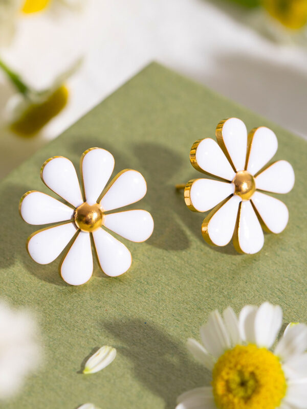 DAISY EARRING